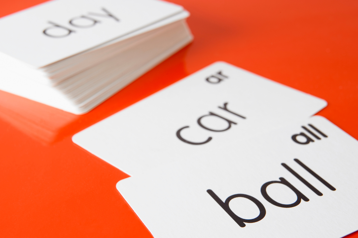 Using flashcards to teach vocabulary